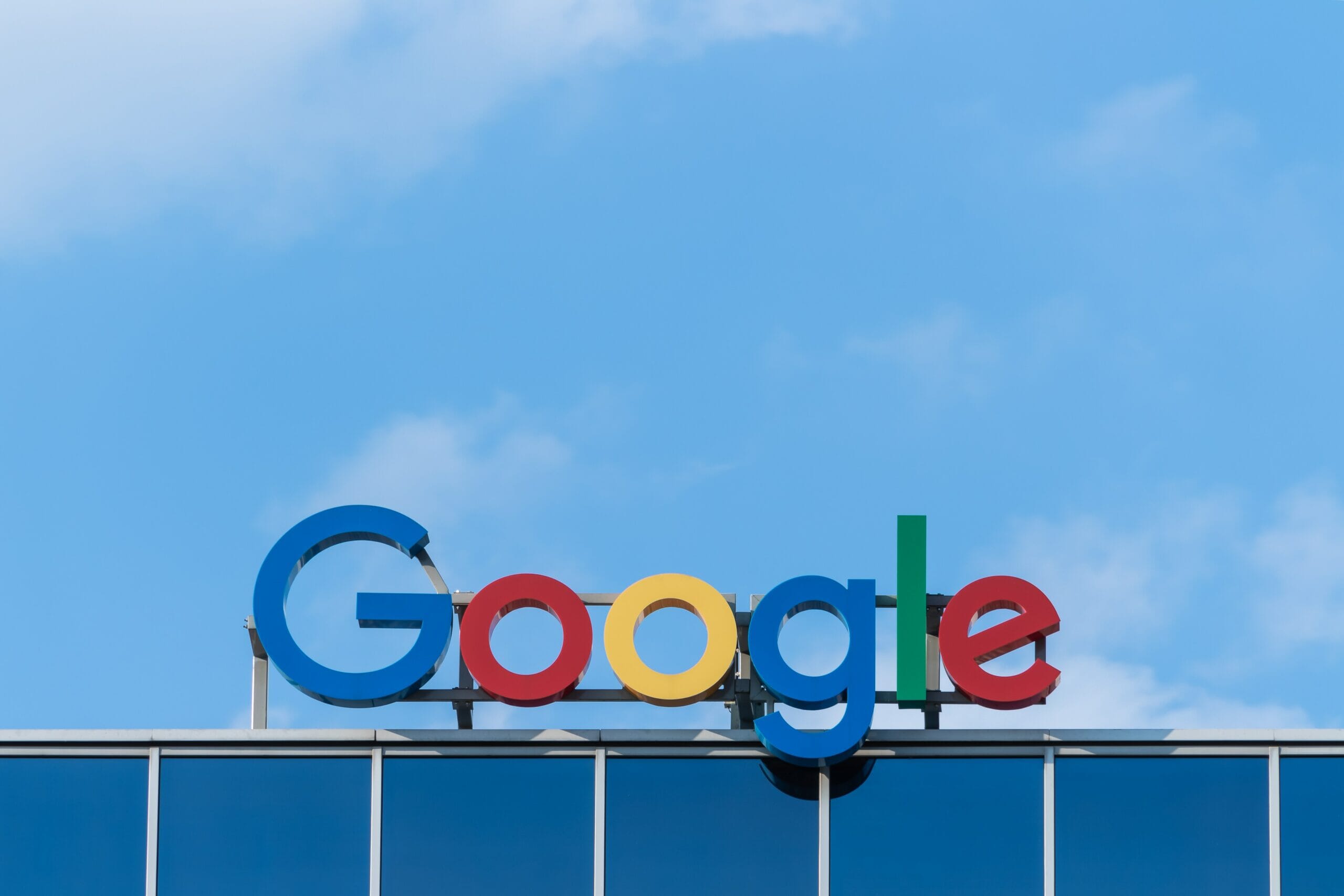 google-logo-on-offices-scaled