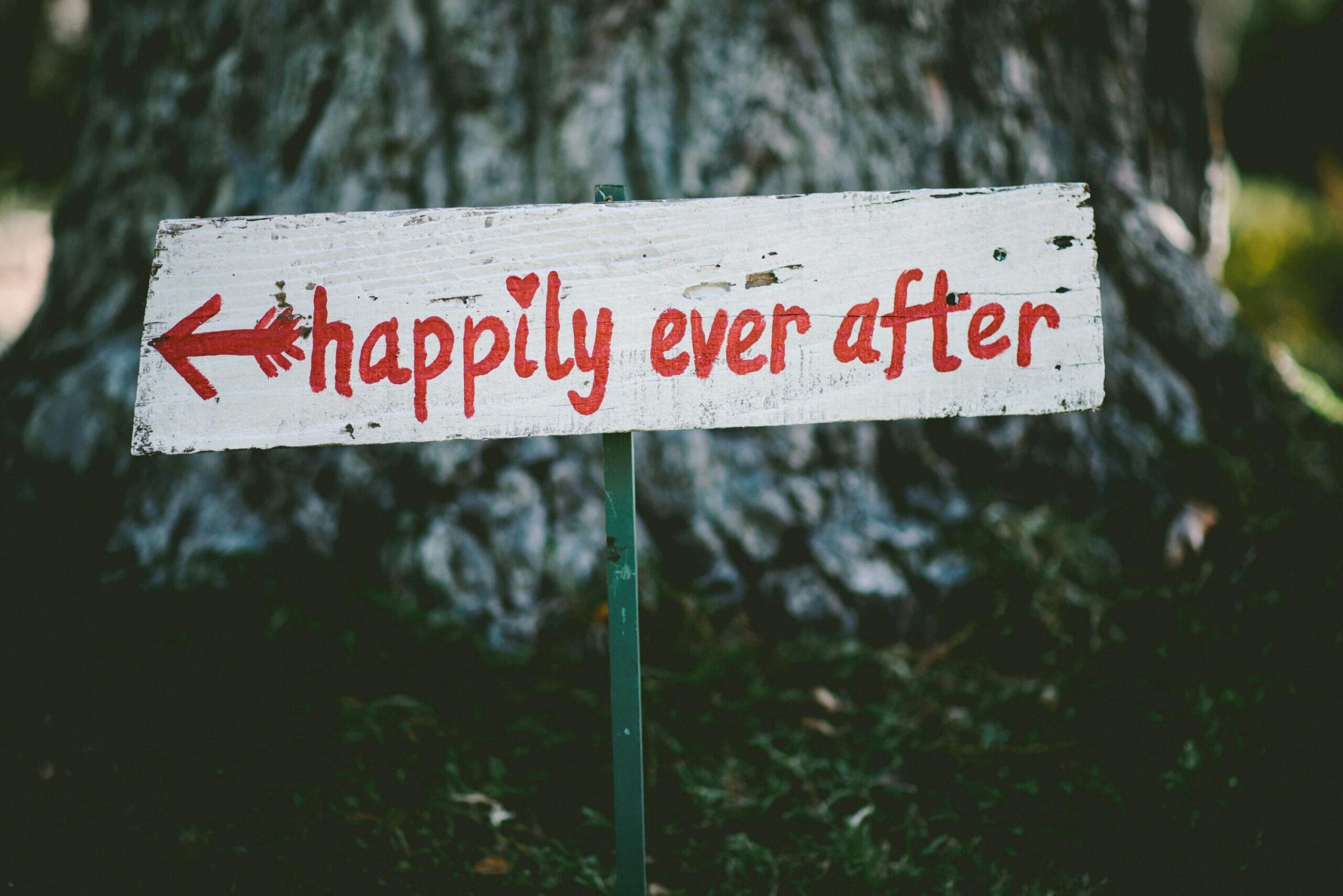 happily-ever-after-sign-scaled