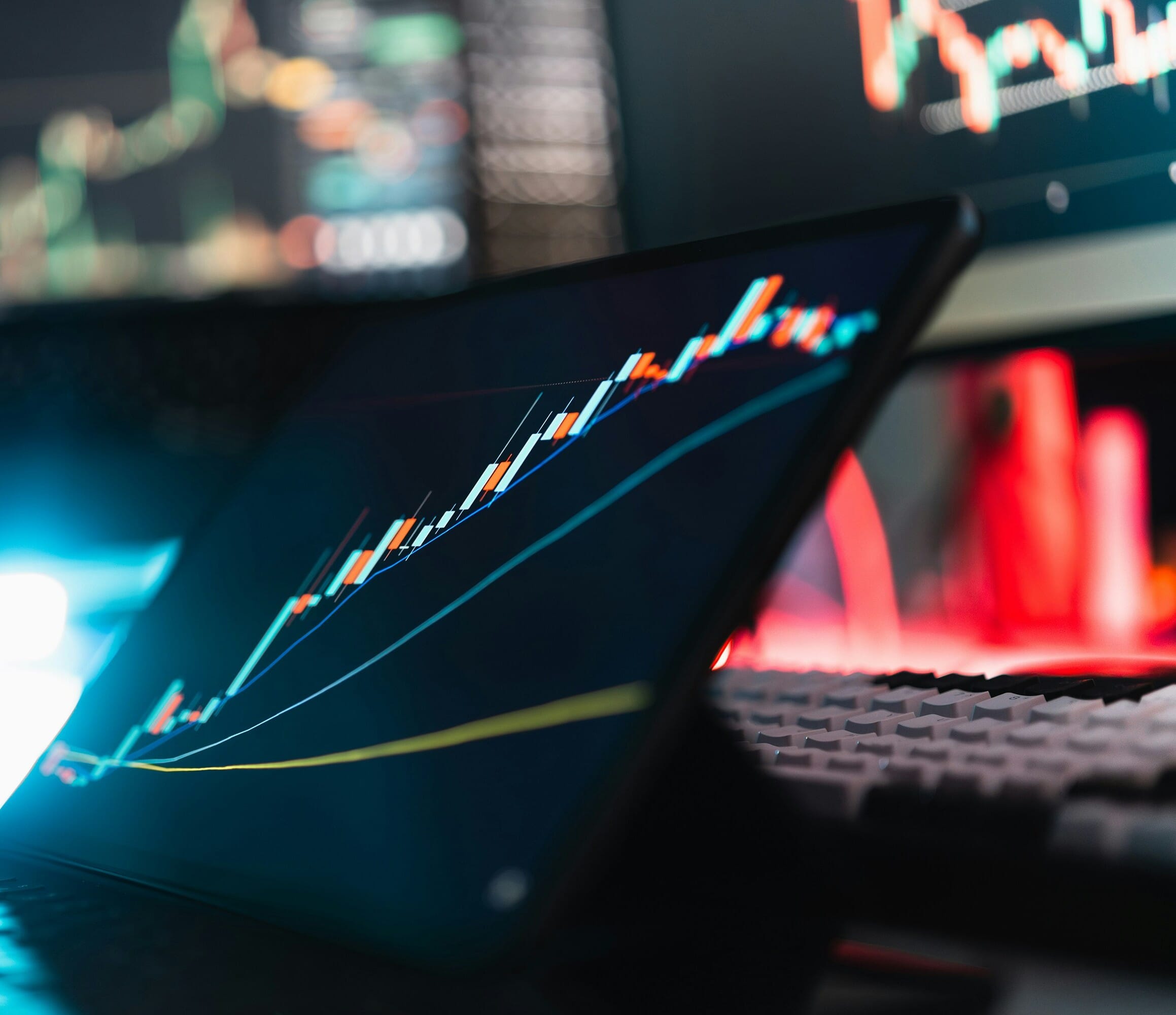 graph going upwards on a laptop